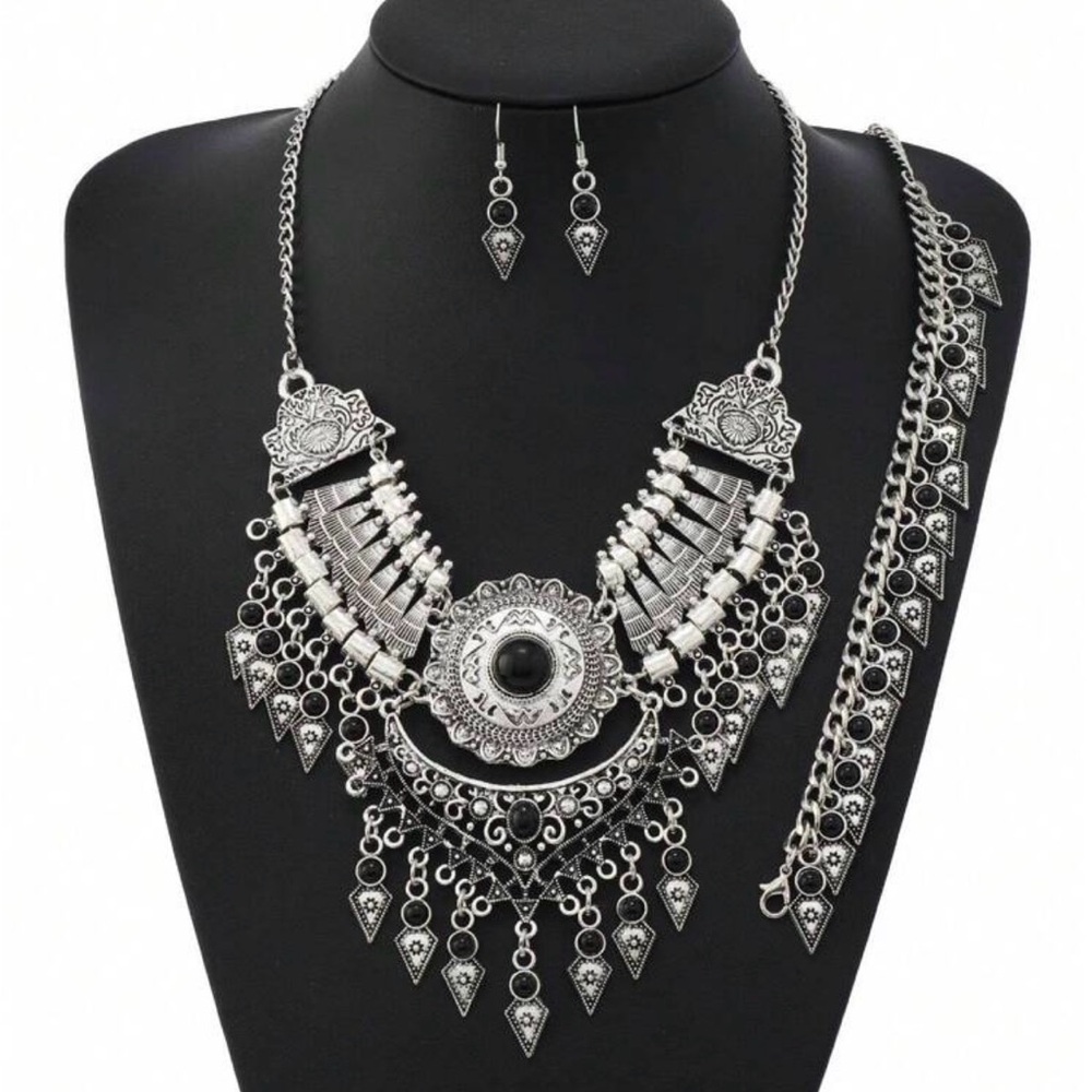 Elegant Silver Statement Necklace Earrings and Bracelet Set 3 piece.